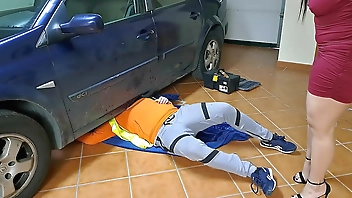 Horny wife receives internal cumshot from the mechanic