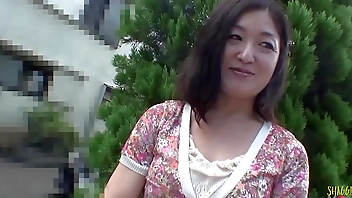 Small cock fellow fucking a very eager and horny Asian mature woman