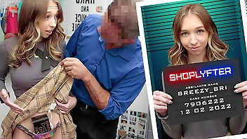 Case No. 7906222 - The Nerdy Thief Breezy Bri , Rusty Nails