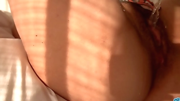 La mejor lamida que haya tenido! pendeja culona con vestido se deja lamer el coño