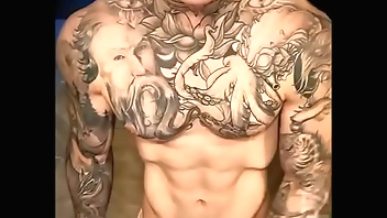 Jakipz Let's You Watch Him Get Naughty