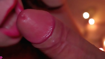 Romantic close-up blowjob for Christmas