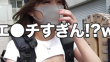 I tried Uber Eats delivery man with no bra ww