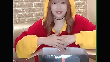 We made an adult tamarind box.