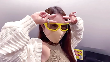 约会旅行在横滨吃日本食品，然后在游乐园乘坐摩天轮