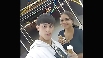 BLOG IN SPANISH - I go for a walk with my BIG ASS BRUNETTE GIRLFRIEND - surprise at the end of the blog - hot boyfriends