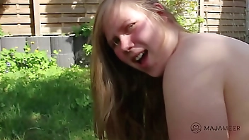 Hot day! Majas first outdoorsex !