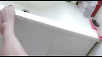 Part-time teacher at Tianjin Nankai, showing off pussy and legs, 15222084408 (same as WeChat), Wang Ping, can come to the door, can book overnight