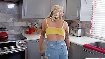 Horny stepsister is an exhibitionist and did it in front of stepbro