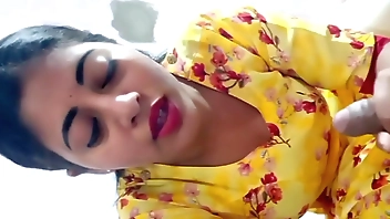 Ek Bechain Desi Ladki Ne OYO Hotel Me Jaakar Jamkar Chudai Ki