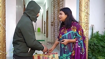 ऑटो ड्राइवर ने खूबसूरत पैसेंजर भाभी को चोदा! साफ़ ऑडियो के साथ