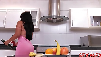 SEXMEX - CAUGHT PLAYING WITH HERSELF . ELIZABETH MARQUEZ