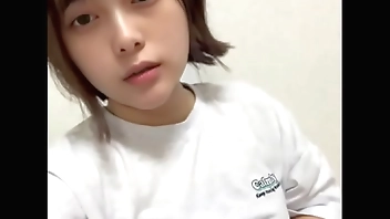 【スマホオナ動画】週4でオナニーしてるけど今日沢山喘いじゃいました…。