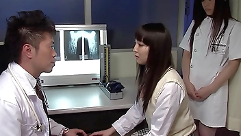 Pervers Japanese Doctor seduce Petite Teen to Join old Young FFM Threesome at Hospital