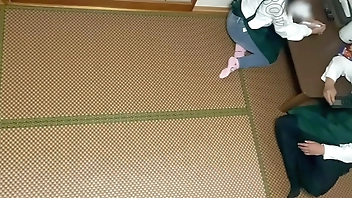 「あ、そこ…だめ…。」バイトの休憩室でバイトリーダーにマッサージしてあげるよと言われて、段々とおまんこに、、