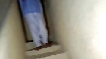 पहली बार दोस्त कि बहन को स्कूल मे प्यार किया