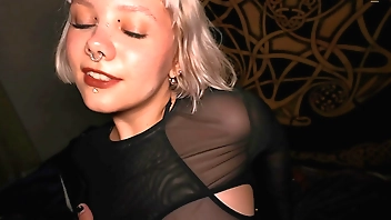 I'm too horny! Fuck me, please! ?