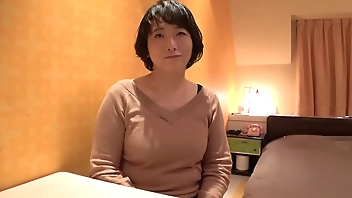 Treasured footage of pregnant Japanese MILF in hotel