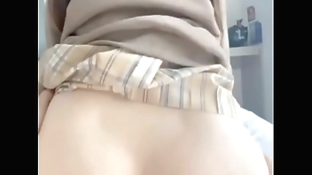 青藤妹妹-年轻妹子做起爱来真生猛，直接上位乘骑到高潮