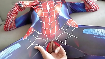 【主観】話題のスパイダーマンが手マンでクリ責めされまくる！淫らな姿に恥ずかしがりながらも中イキしまくり　絶頂　羞恥　調教　コスプレ　巨乳　かわいい　素人　カップル　投稿　個人撮影　日本人　えむゆみ