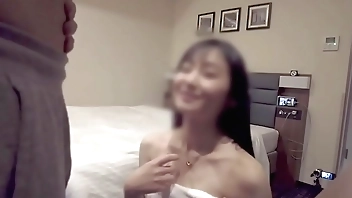 白ギャル２名、大阪ギャル22歳と、大人の雛形あきこ似のフェラごっくん。