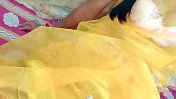 Indian newly wife make honeymoon with husband after marriage, Indian xxx video of hot couple, Indian virgin