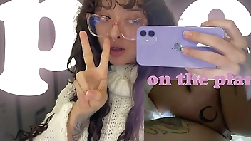 Look how I pee on my trip to Europe, I was on the plane