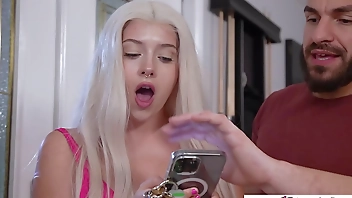 Damn It I Tried To Bribe My Stepsis & It Blew Up In My Face - HOT Stepsis Fucks Stepbro - Gia Oh My - MyPervyFamily