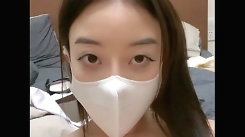 新人！首次漏脸！好美啊~【璐鹿】道具自慰！超过瘾！秒射！23岁，没被开发几次，很嫩！国产网约高端外围