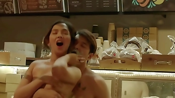 Boss Fucks a Restaurant Employee