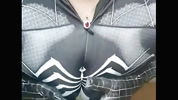 粉墨人生-角色扮演之女蜘蛛侠狂玩自己的小逼