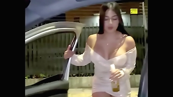 se folla a joven de 21 años después de la disco sexo en auto publico