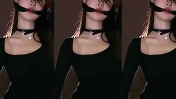 Douyu Nan Meier Kuka, hip-hugging, high slit, oral sex, ribbon, all kinds of charm, top female anchor, hot dance benefits, big breasts, thin waist, fat butt, sexy girl dancing