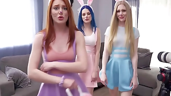 Family Pies S13-E2 Emma Starletto, Jewelz Blu, Lacy Lennon Stepcousins Bad Bunnies