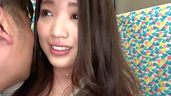 ｢もう腰の動きが止まらない！！｣■※黒髪清純派ガールズバー店員※東京に夢見て上京※滲み出る人の良さ※そんな顔して経験人数1000人超え！？※タイプは東京出身スイーツ男子