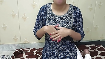 xxx सोतेली सिस्टर को छोड़ दिया बड़े सोतेल भाई ने हिंदी ऑडियो में