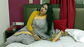 Hot Bhabhi Sex! Cum Inside me and make me pregnant