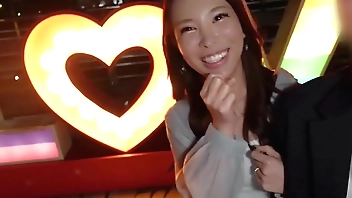 part1 【禁断のNTRセックスで即堕ち花嫁】独身最後のハメ外し！婚約者に内緒で元カレと海デートしたらイイ雰囲気に…/夜景をバックにじゅっぽりフェラで懐かしの元カレち●ぽを味わい尽くす！昔のような激しいセックスに婚約者とも未経験の背徳中出し！/レス気味な身体を慰める電マオナニーを披露！「いっぱい出して…///」がっちり中出しホールドで托卵確定射精！【しろうとハメ撮り＃あおい＃29歳＃プレ花嫁】