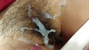 HAIRY PUSSY CUMSHOT