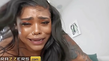 Busty Suzy Marie Uses Her Curves To Lure Her Masseur Mazee To Fuck Her Hungry Pussy - Brazzers