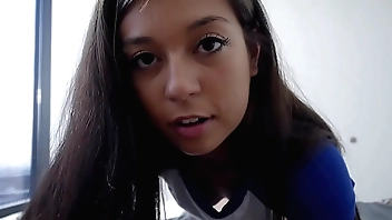 Stepsis Loves Blowjob in Homemade - I went half naked into my stepbrother's room just to suck his cock, because I love giving blowjobs