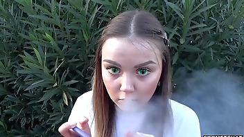 - I can feel it pulsing! Come on creampie! - Step sister loves like in hentai