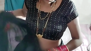 Indian xxx Desi video black saree blouse petticoat and panty