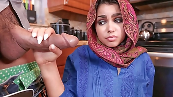 Perv Guy Helps Makes Hijab Teen Feel at Home - Hijablust