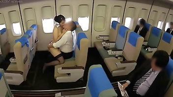 #3「制服・下着・全裸」でおもてなし　またがりオマ〇コ航空 11　デカ尻便