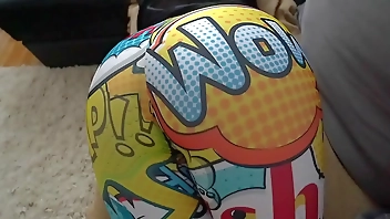 Stepsister accidentally showed her naked photos of her big ass and I fucked her