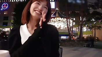 【激カワ中出し懇願JD】 エビ反り騎乗位でイキまくる！現役JDのイキの良さと杭打ちピストンに大興奮したの高画質フル動画はURLをコピペで⇛https://is.gd/Nd1CZ7