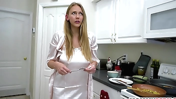 Stepmom loves having things in her asshole - Jasmine Daze