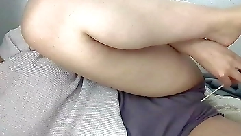 スプーンでこすったら気持ち良くなっちゃった可愛い女の子(続きはメンバーシップから)