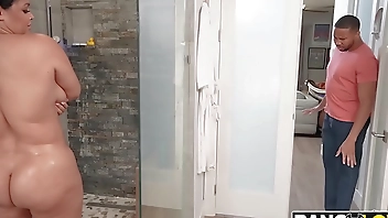 Horny for the Roommate Ashlyn Peaks, John Legendary